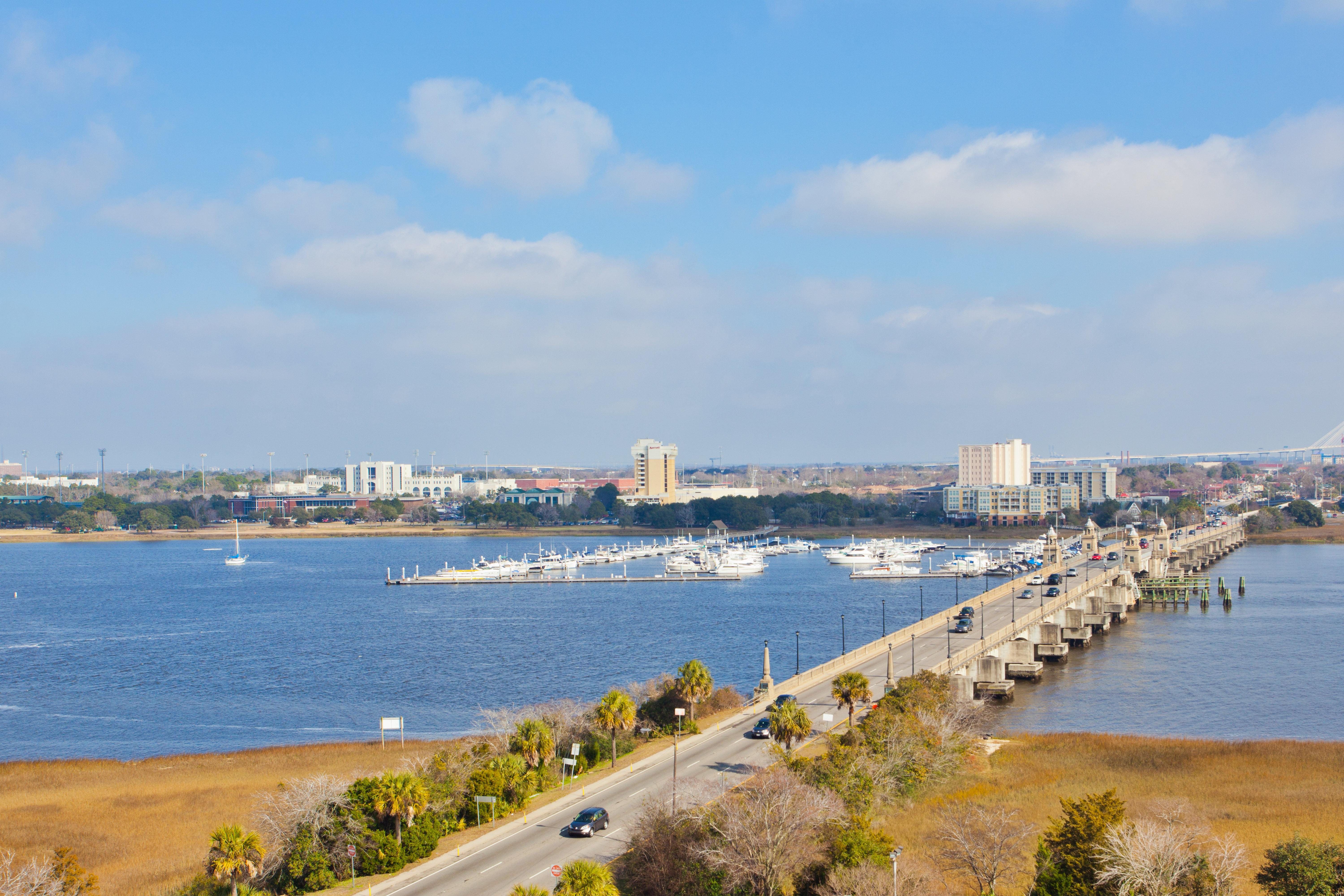 Holiday Inn Charleston-Riverview, An Ihg Hotel Exterior foto